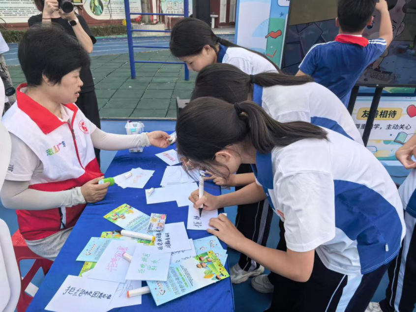 西乡街道河西社区共筑防欺凌防线,守护少年向阳行