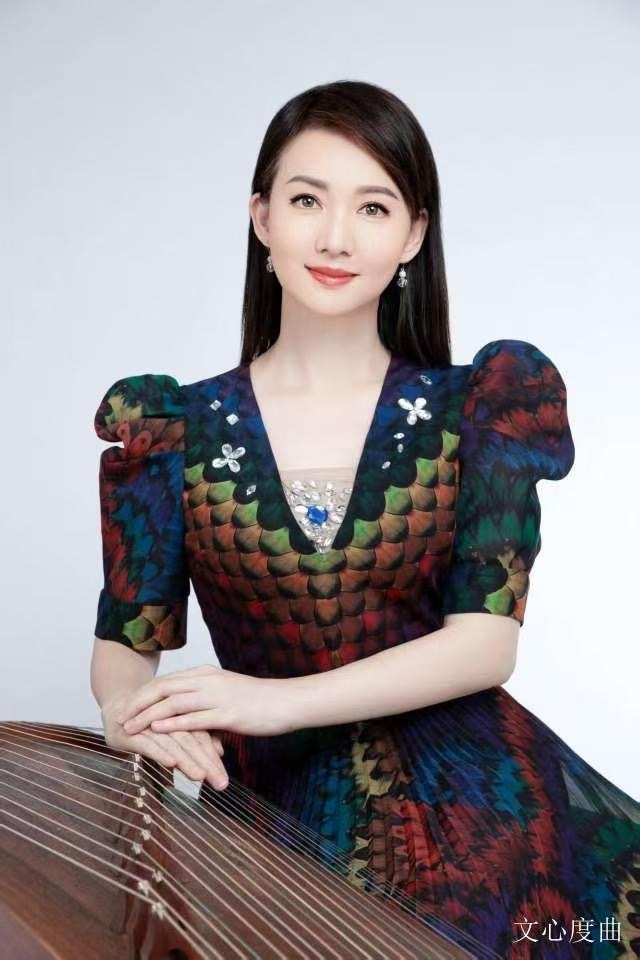 青年古筝演奏家 何莹莹