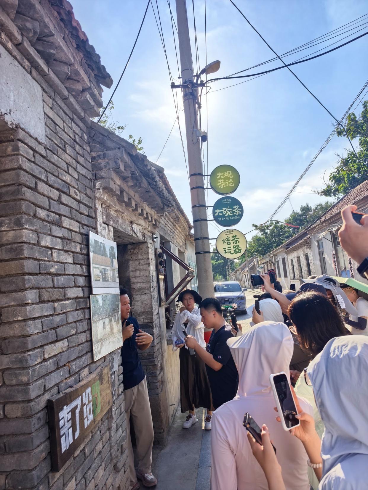 坊茨小镇现场 图片来源:每经记者 彭斐 摄