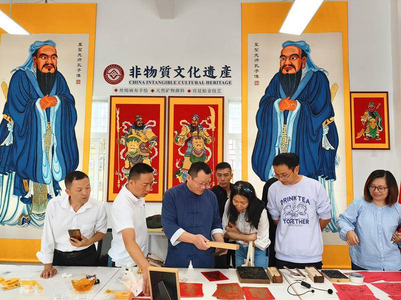 送福就送汉吉福!非遗门神年画版图再拓西南两省.doc