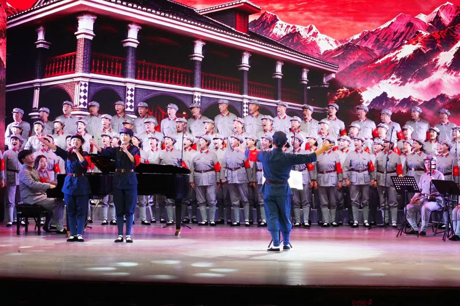 “唱响长征&middot;诗颂伟业”公益演出在沈阳圆满落幕