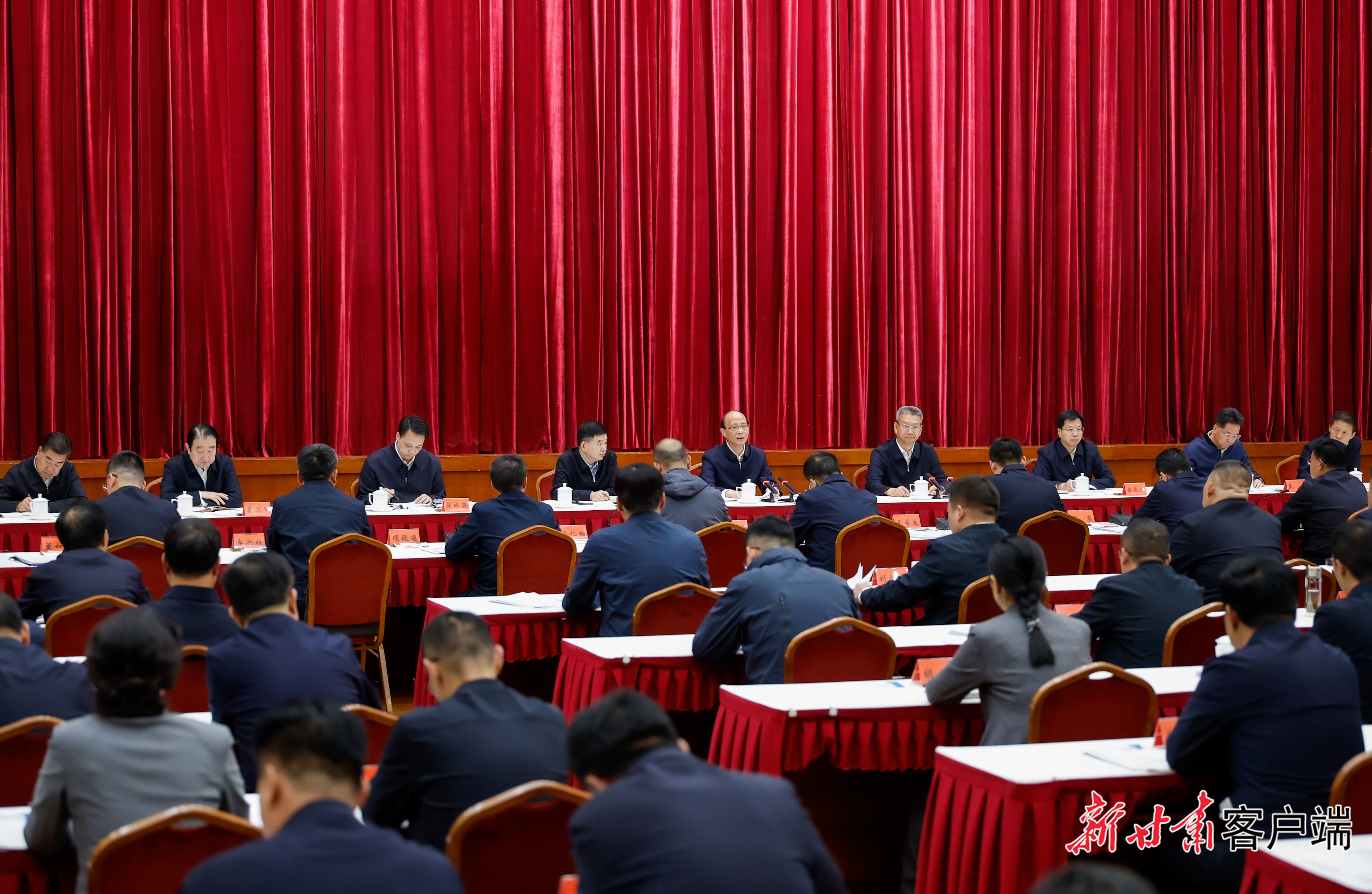 10月16日,东西部协作和中央单位定点帮扶工作座谈会在兰州召开。新甘肃·甘肃日报记者 孟捷