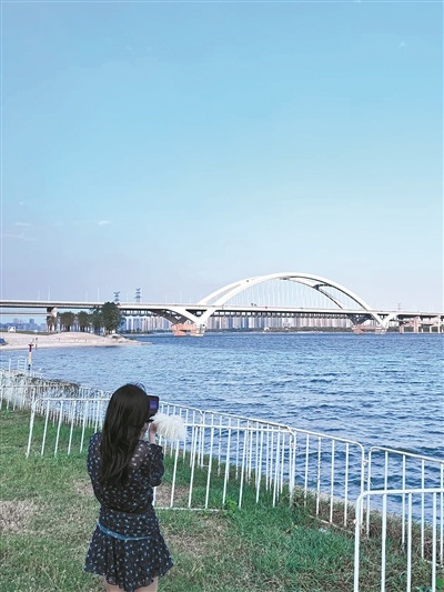 漫步“蓝色路线”