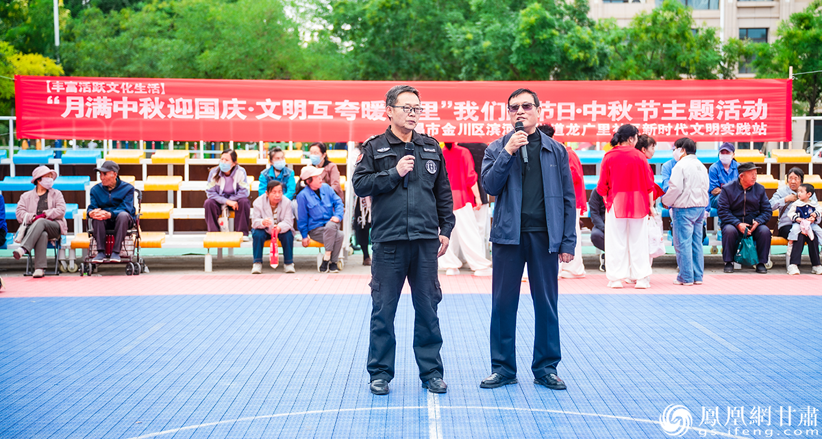 好邻居登上邻里互夸舞台,分享互帮互助的暖心故事。