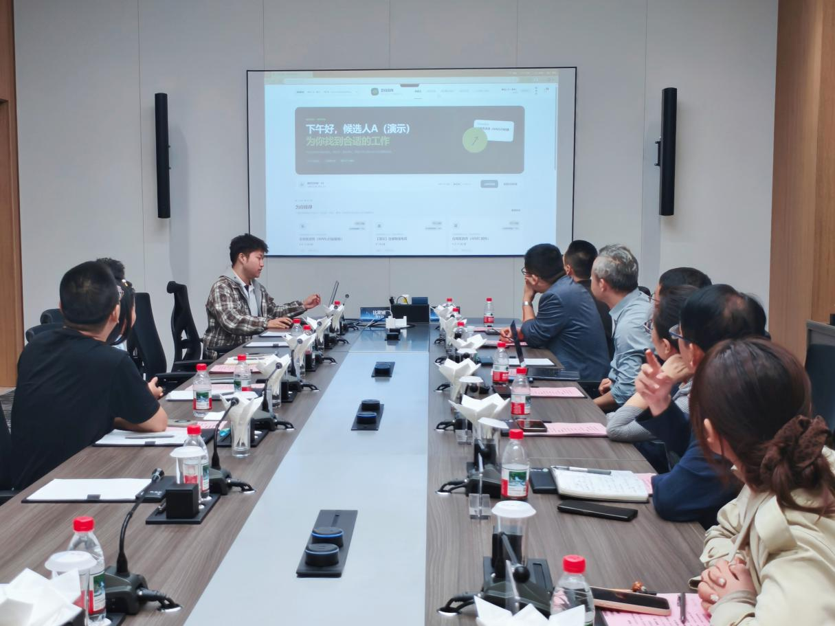 计算机科学与技术(升)2603班学生杨棋众