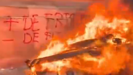 末日既视感！法国巴黎街头冲突爆发，浓烟滚滚宛如战区