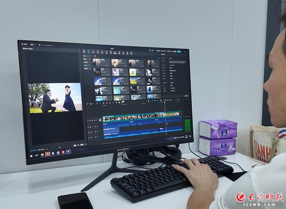 秦九网络工作人员正在制作AI剧。长沙晚报全媒体记者 孙占锋 摄