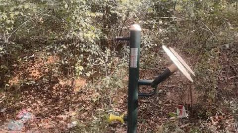 荒郊野地装健身器材被质疑浪费当地通报健身器材安装在荒郊野地 “平时没
