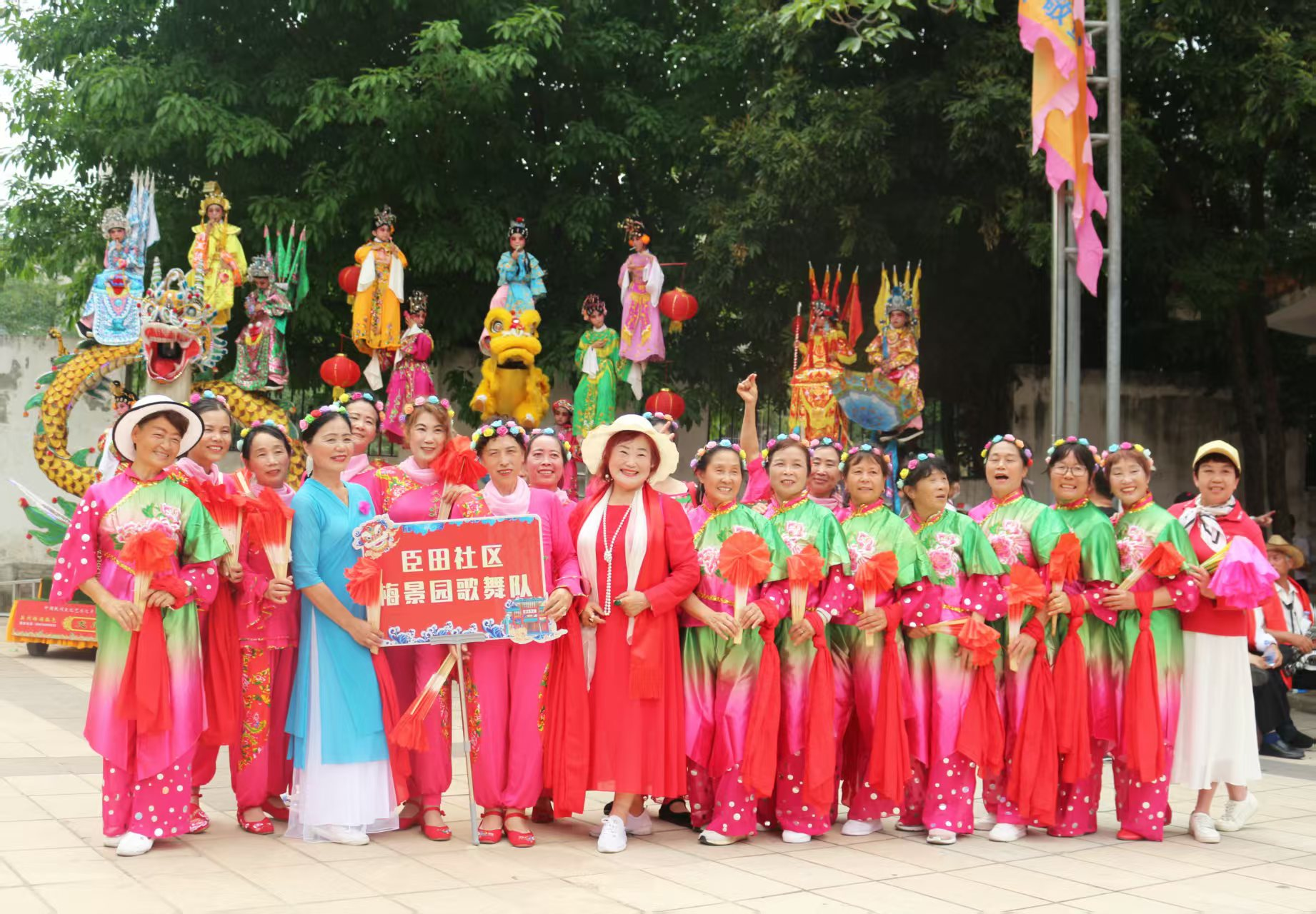 我和西乡北帝“三月三”庙会 ——从观众到“财神”,东北大姐杨玉梅与西乡“三月三”庙会的16年情缘