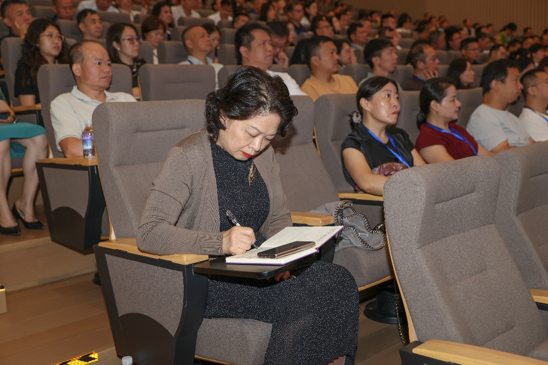 AI时代如何培养创新人才?400余位教育学者在深圳理工展开研讨