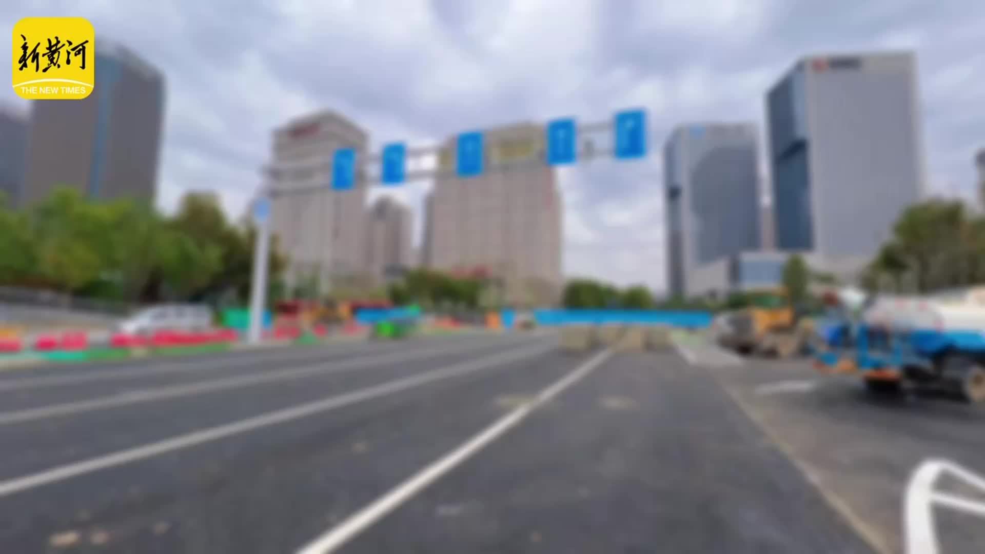 济南泺邑路改造初具规模，东侧快车道临时开放非机动车通行