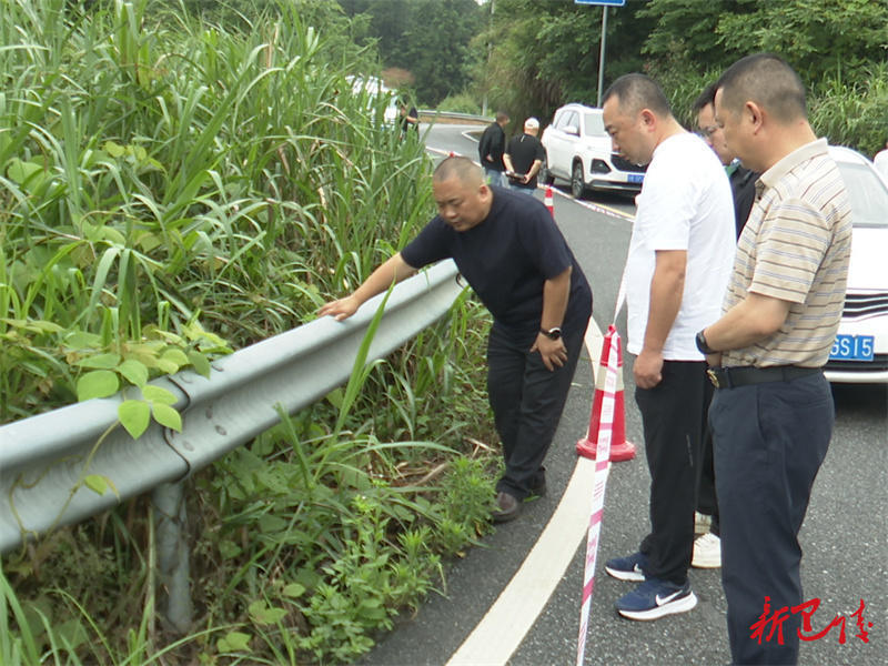 岳阳县农村公路养护中心大排查大攻坚护好民生路