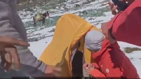 救援人员回应驴友去世家属是否拒付费【21岁驴友遇难,“家属拒付救援费