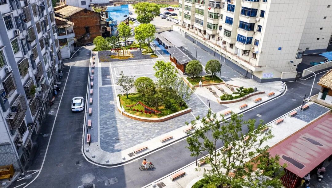 △渝水区城南街道西街社区建筑小区。记者凌厚祥 摄