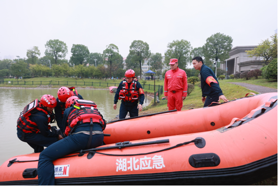 以赛促训砺精兵 实战比武筑防线——武汉市基层应急救援队伍技能大比武举行