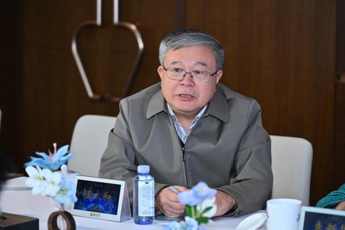 朱德元帅孙女朱新华等红军后代到访贵州珍酒