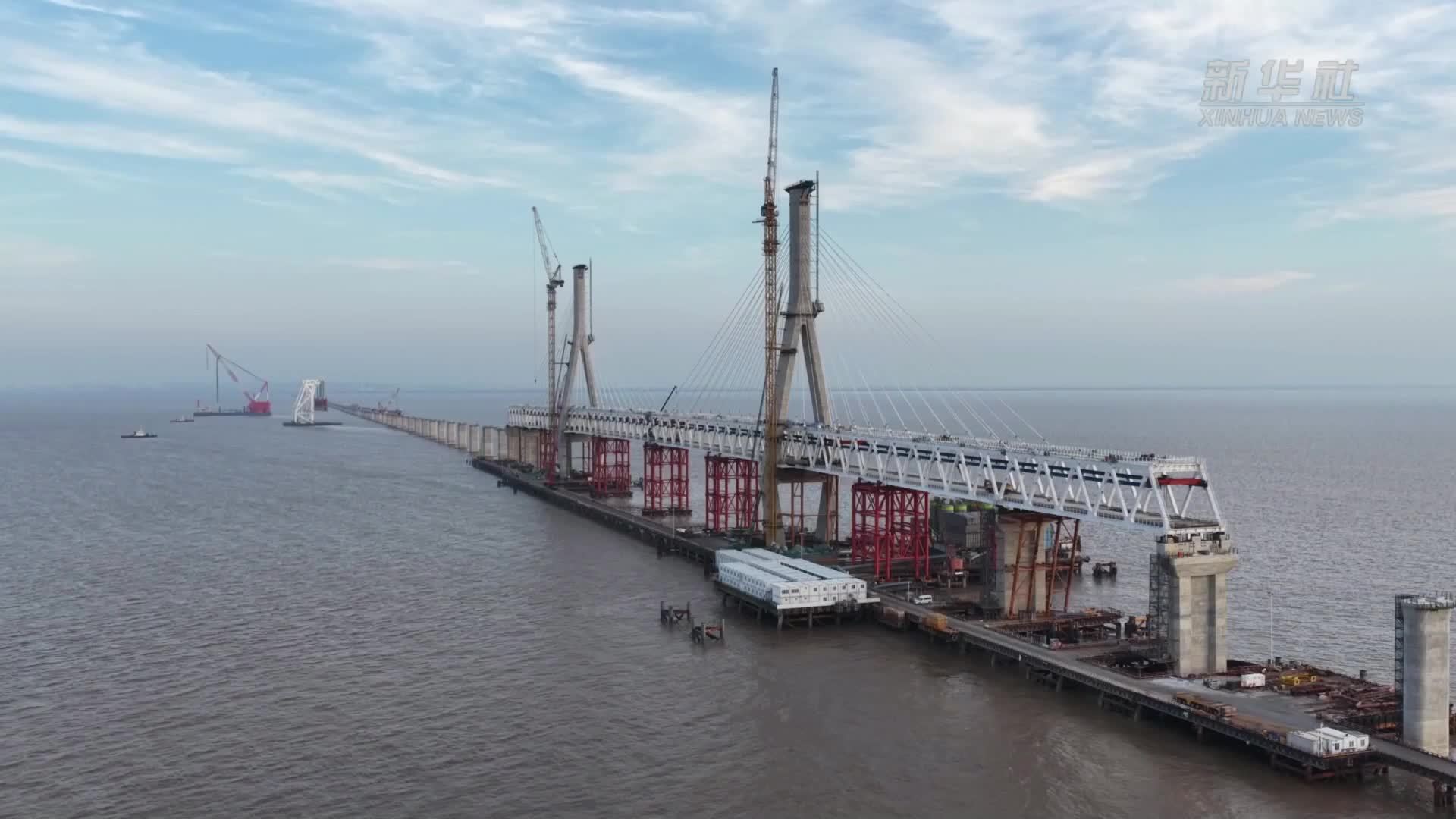 杭州湾跨海铁路大桥南航道桥合龙