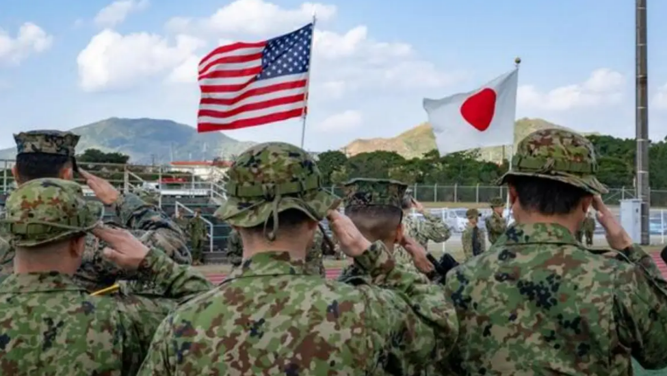 我国台岛110公里外，日本出兵4.5万与美军演习，暴露两大作战重心