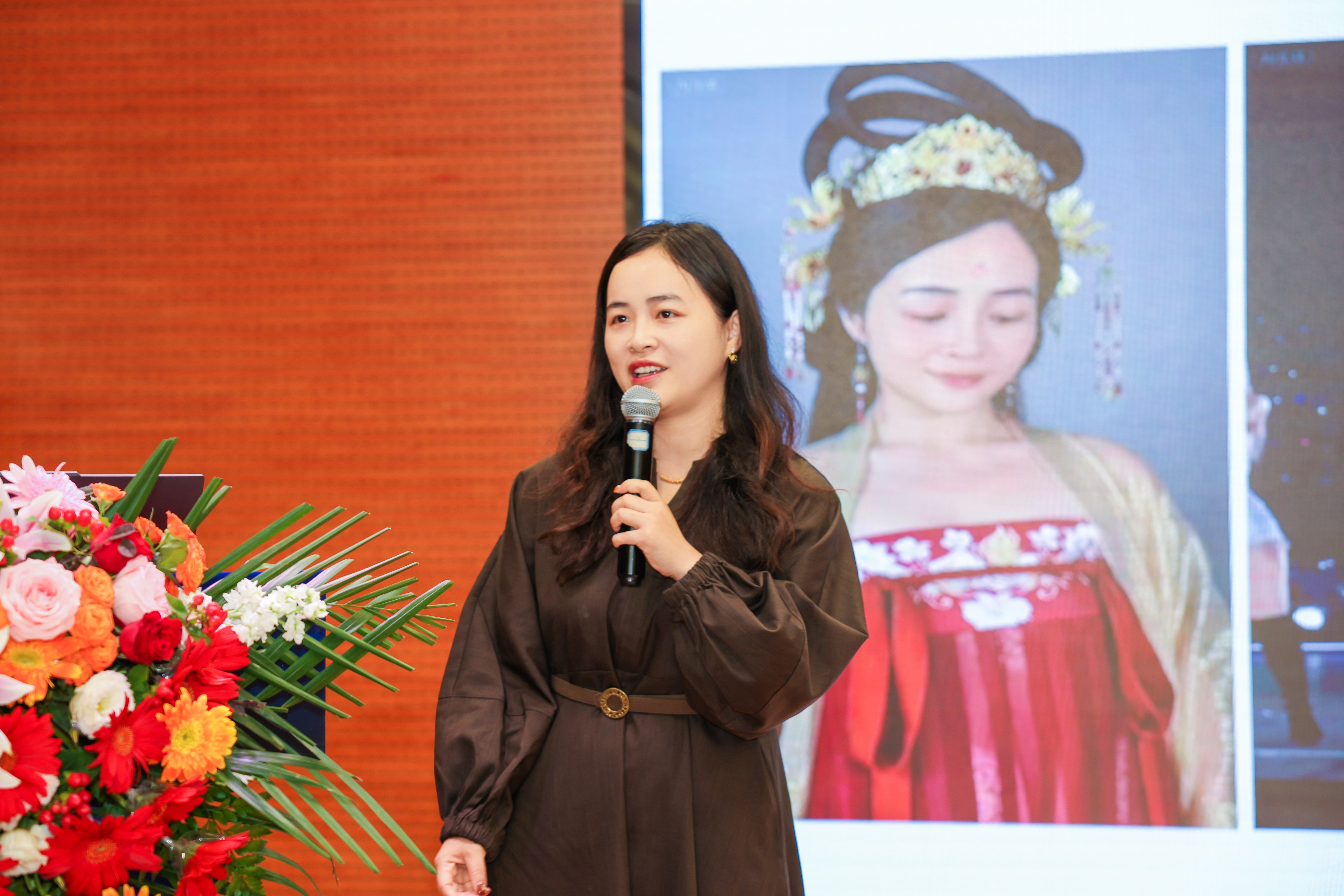 向安玲副教授作主旨演讲