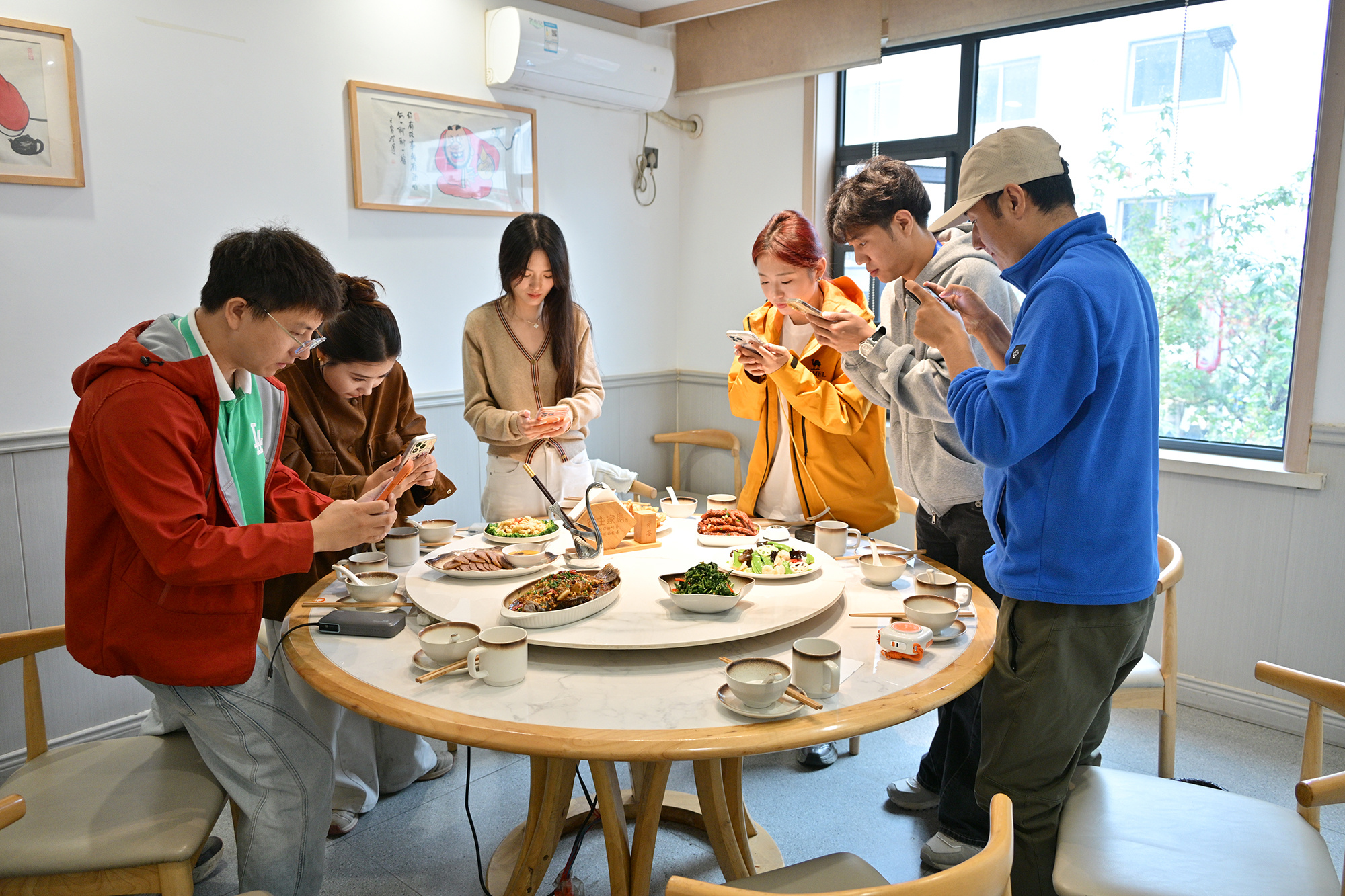奔县游・来栾川｜赴谷主家宴，品尝藏在小楼里的栾川人间烟火