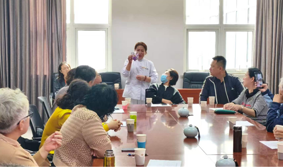 北京中医药大学东方医院秦皇岛医院 开展重阳敬老系列健康公益活动