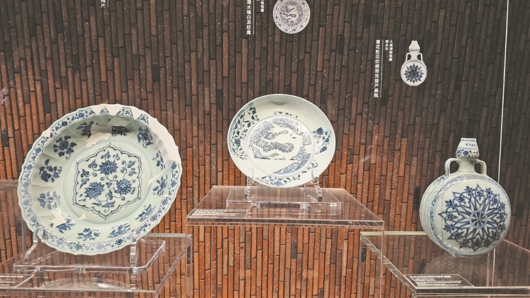 (图为景德镇御窑博物馆展品)