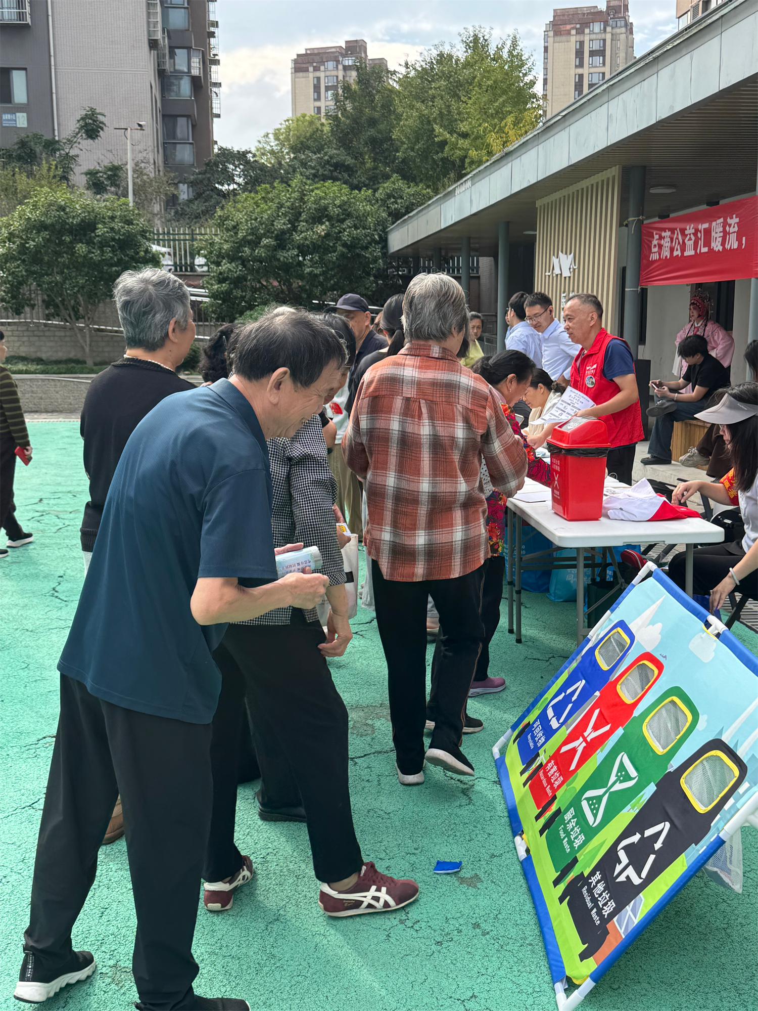 网格连心 服务便民 非遗环保双落地