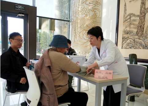 宁晋晶福康养中心开展重阳节健康惠民活动