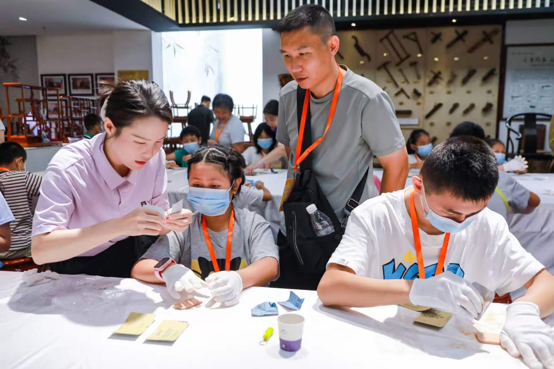 “品质消费湾区行” 深佛中消委会联合开展设计消费教育活动