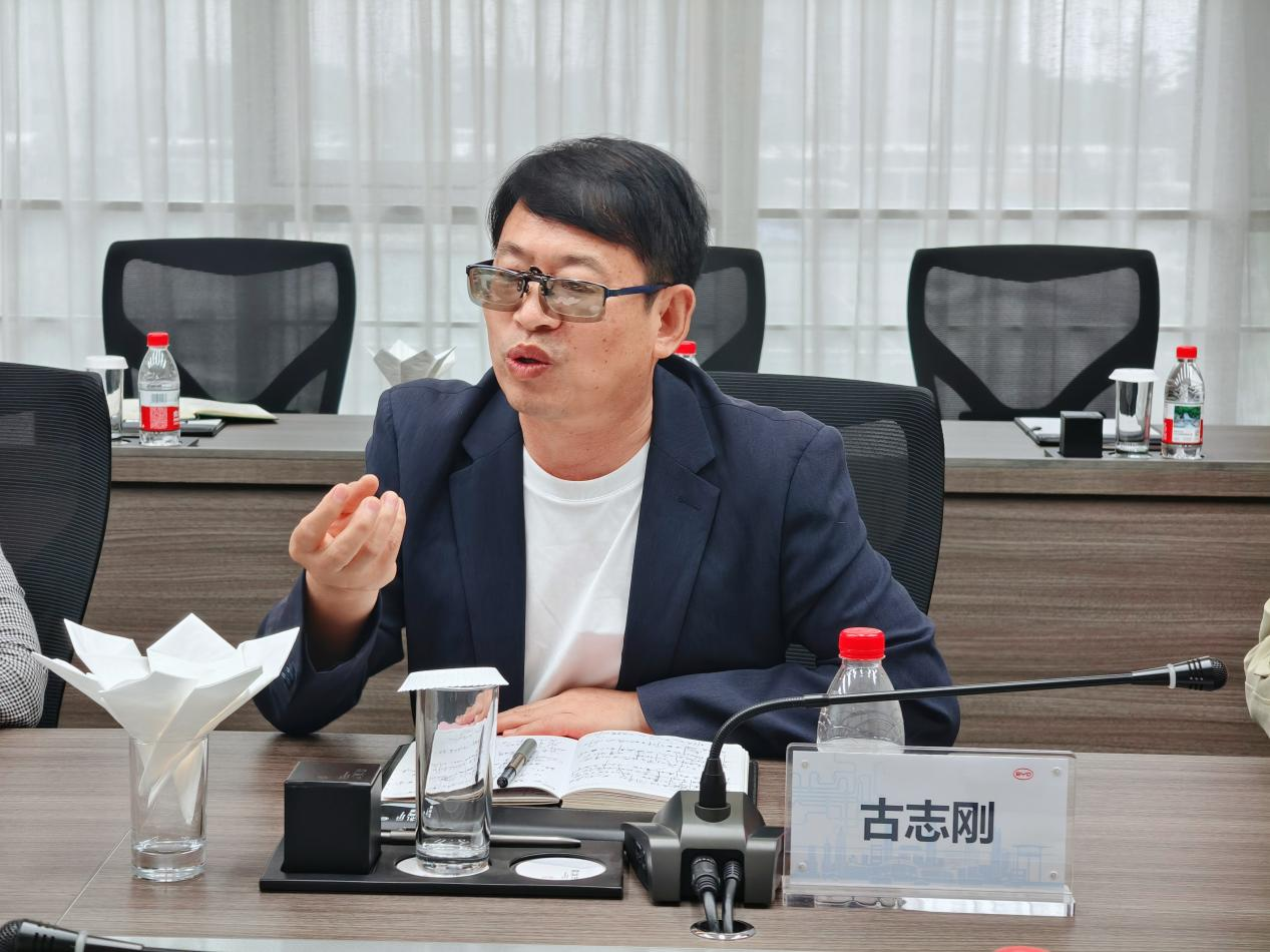 科技与工程学院院长助理古志刚