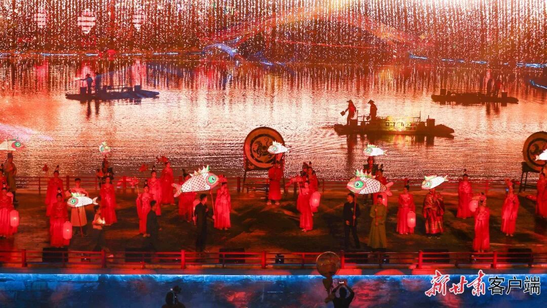 靖远水街二期项目推出沉浸式水上实景情景剧——《大河长灯》　新甘肃&middot;甘肃日报通讯员　陈坤　摄