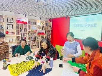 窗帘之约·暖阳守望 | 一扇窗帘一份牵挂,青岛西海岸新区薛家岛街道华顶山路社区守护万家暖阳