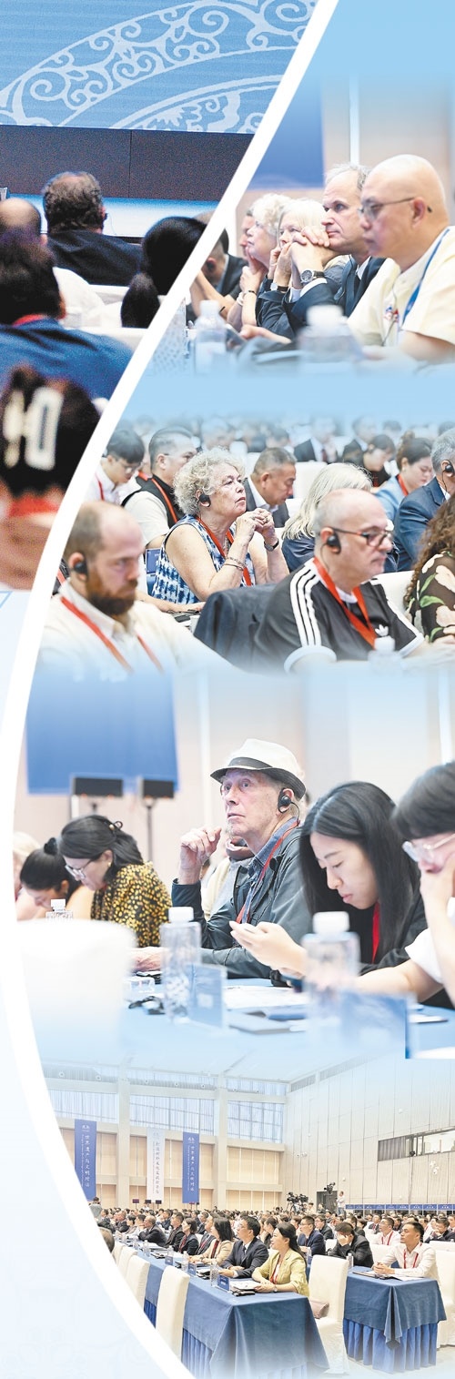 参加景德镇论坛的嘉宾认真听取主旨演讲。江西日报全媒体记者 徐铮 吴文兵摄