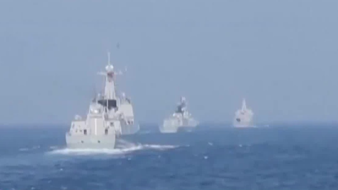 美对台军售“开绿灯”？解放军五海域同时拉响实弹禁航网，多点联动震慑