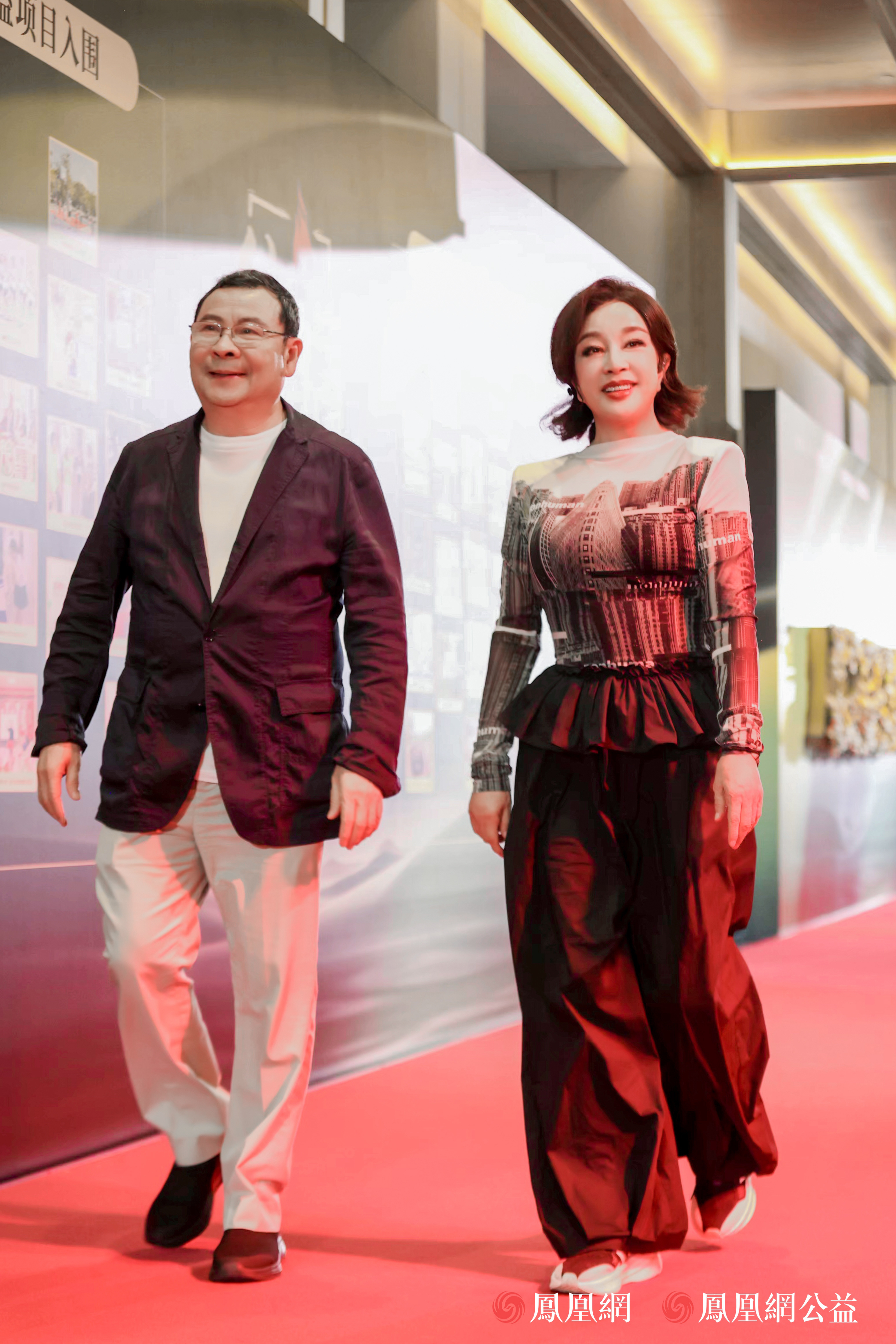 刘晓庆现身红毯。