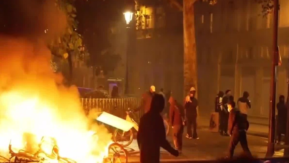 法国骚乱局势为何急速升级？专家：针对马克龙政府的不满是普遍性的