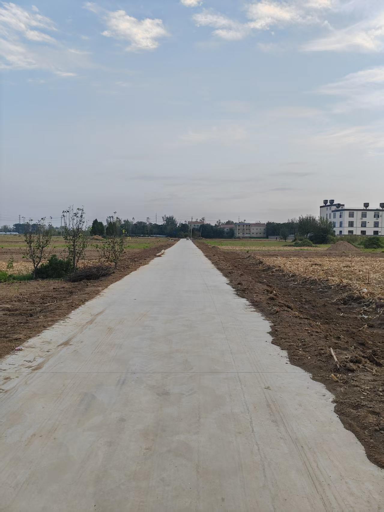 交通银行河南省分行积极完善帮扶村生产配套设施,夯实乡村振兴根基