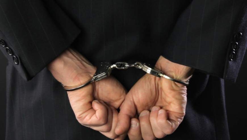 男子打包饭菜说了句“漏了”，路人以为在说自己女性家属的衣着，上去就是一拳，法院判了
