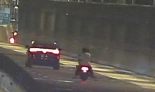 1车4人高架狂飙，合肥交警：严查！
