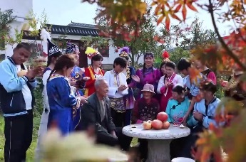 重阳佳节将至 枣庄理工学校师生开展敬老主题文明实践活动