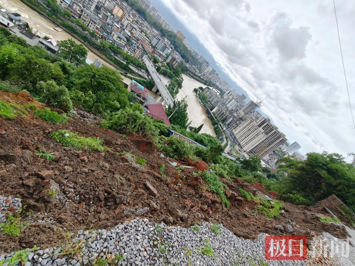 坍塌现场(恩施市舞阳坝街道办事处提供)