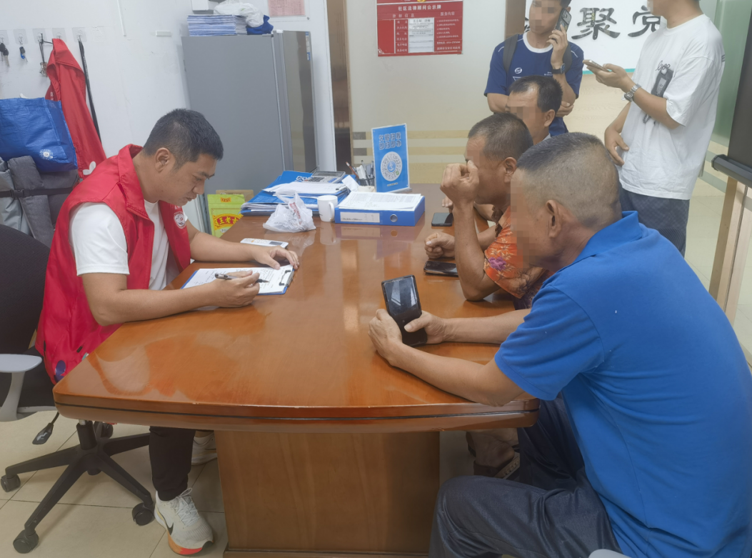 及时处置讨薪风险隐患 固兴社区巧解工程款僵局