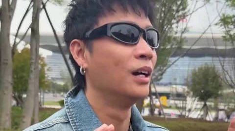 【#四川街舞高手齐聚泸州battle#】#在泸州等高铁顺便看了场街舞