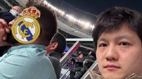 #樊振东去巴萨主场被反复质疑盘查# #樊振东去巴萨主场被投诉是卧底#
