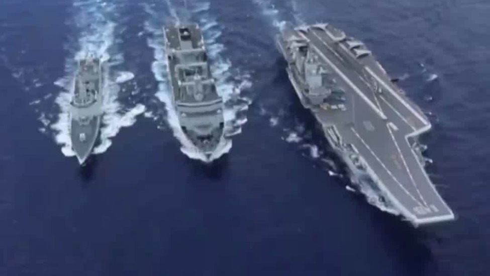 辽宁舰过巴西兰海峡，菲律宾自导自演监控大戏