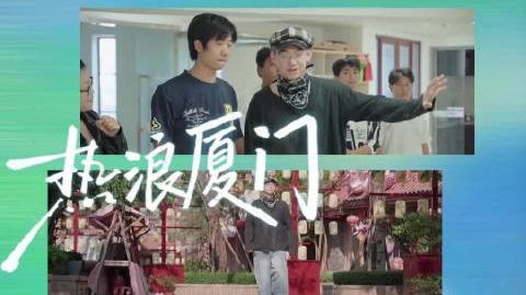 #厦门NPC把游客哄入戏#这届年轻人旅游，已经不满足于拍照打卡了——