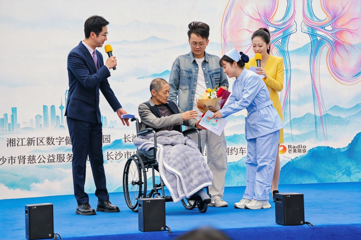 长沙星灿医院携手湖南交通频道 正式启动“向日葵公益行动”