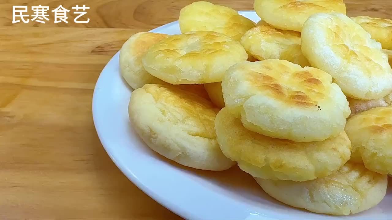 只要家里面有土豆就能做的脆脆薯饼，不用油炸，外酥里糯，真香