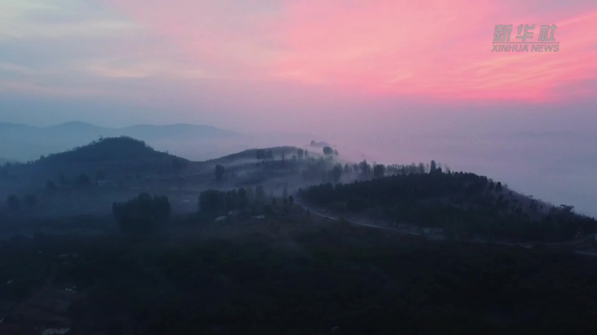 雾锁汶河湾 秋晨入画来