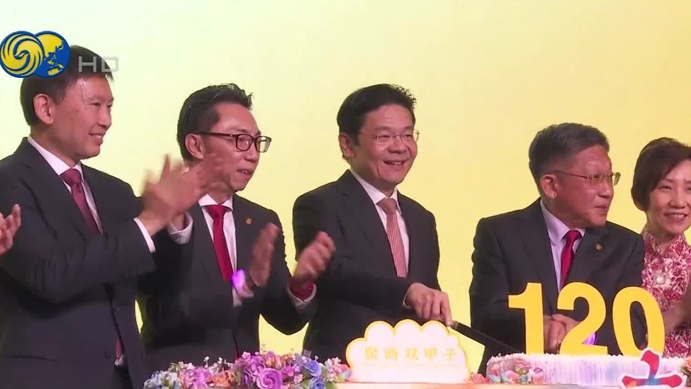 新加坡总理：应继续深化同中国市场联系